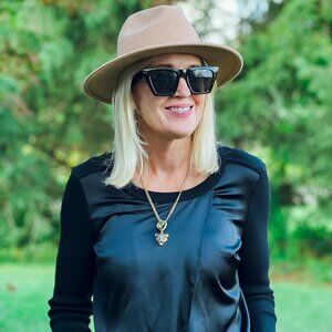 Cabi 4288 Crosstie Pullover Fall 2022 Medium EUC